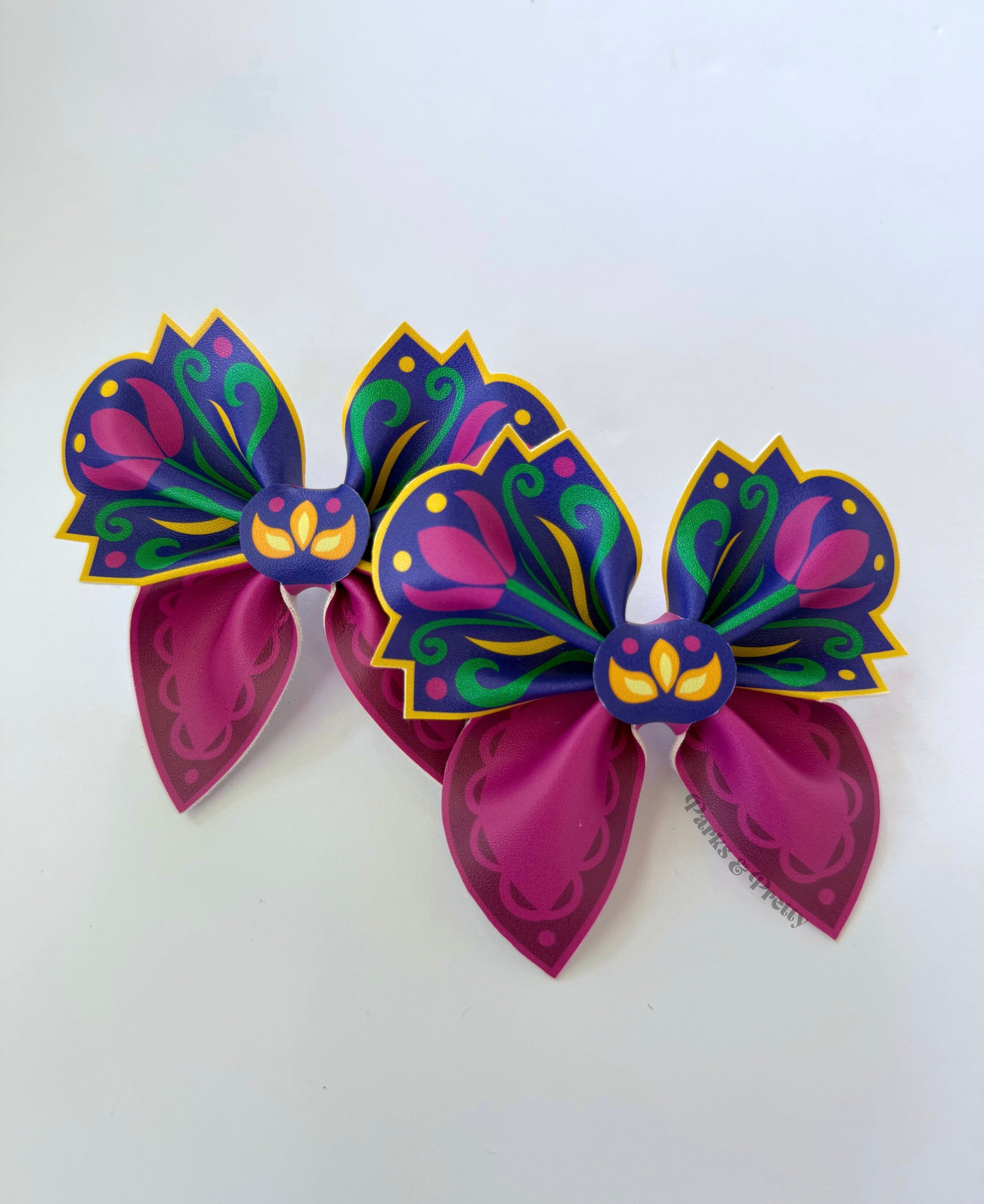 Princess sisters bow