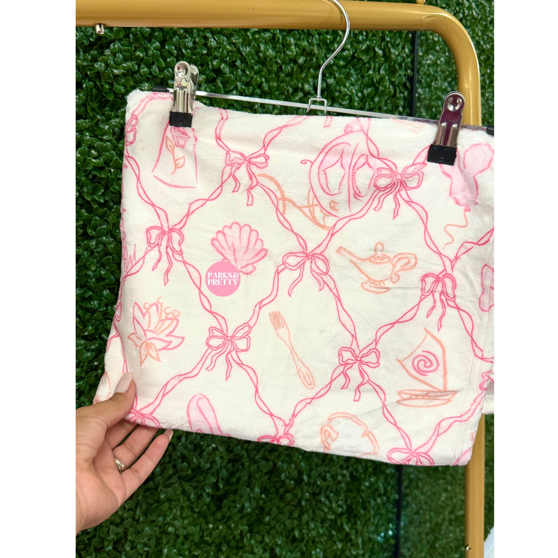 Princess essentials blanket